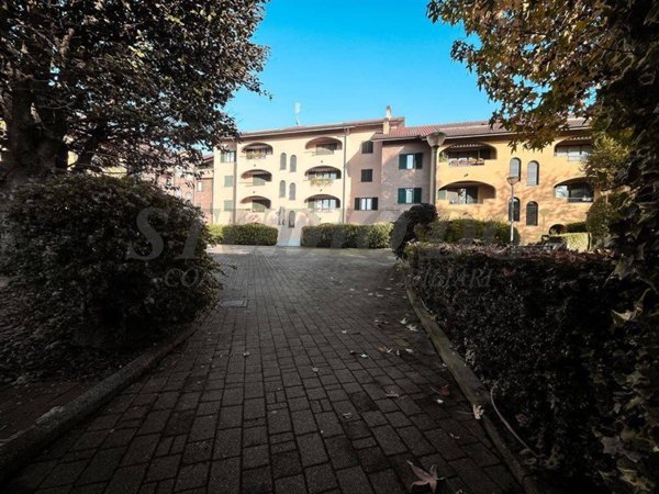 appartamento in vendita a Cesano Maderno in zona Villaggio Snia