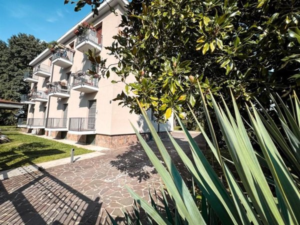 appartamento in vendita a Cesano Maderno in zona Binzago