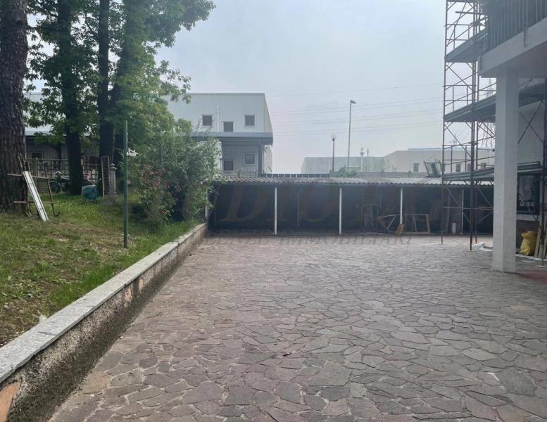 appartamento in vendita a Cesano Maderno in zona Binzago