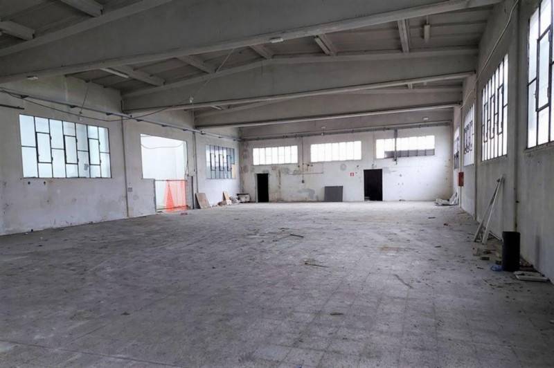 capannone in vendita a Cesano Maderno