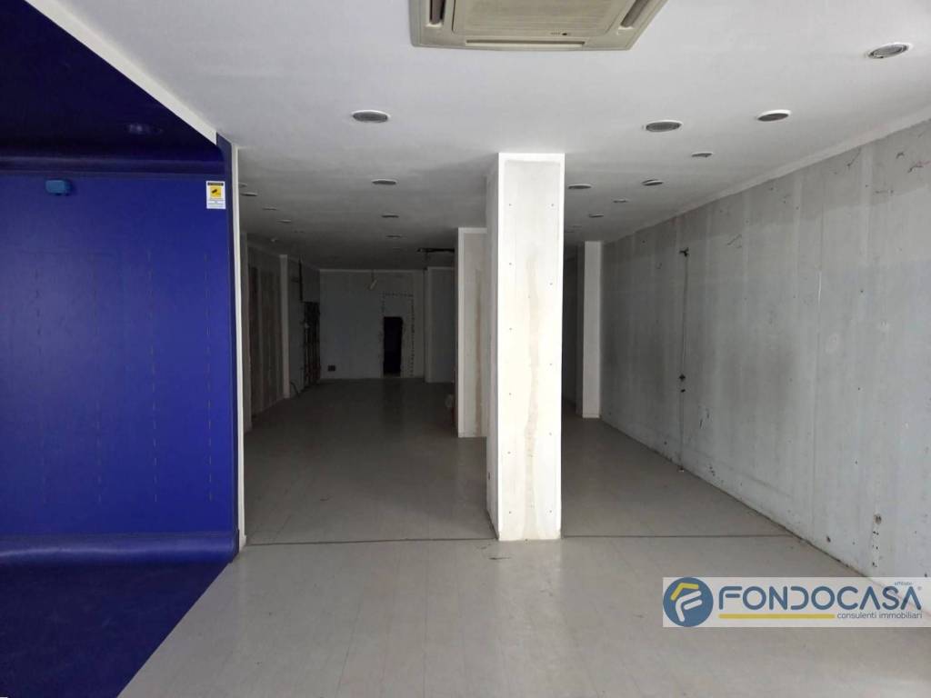 negozio in vendita a Cesano Maderno