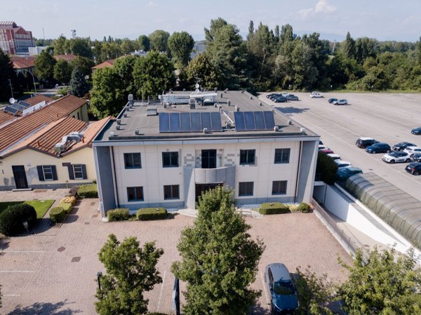 negozio in vendita a Cesano Maderno