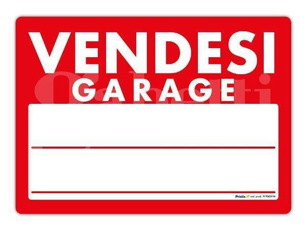 negozio in vendita a Cesano Maderno in zona Cassina Savina