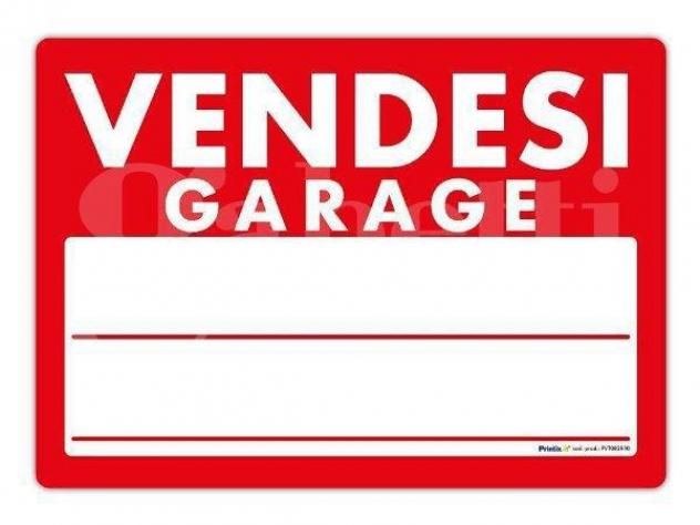negozio in vendita a Cesano Maderno in zona Cassina Savina