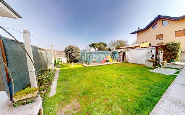 casa indipendente in vendita a Cesano Maderno