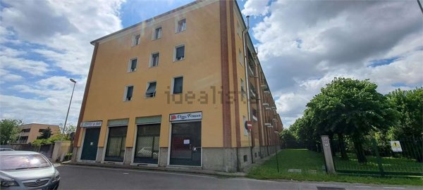locale commerciale in vendita a Cesano Maderno