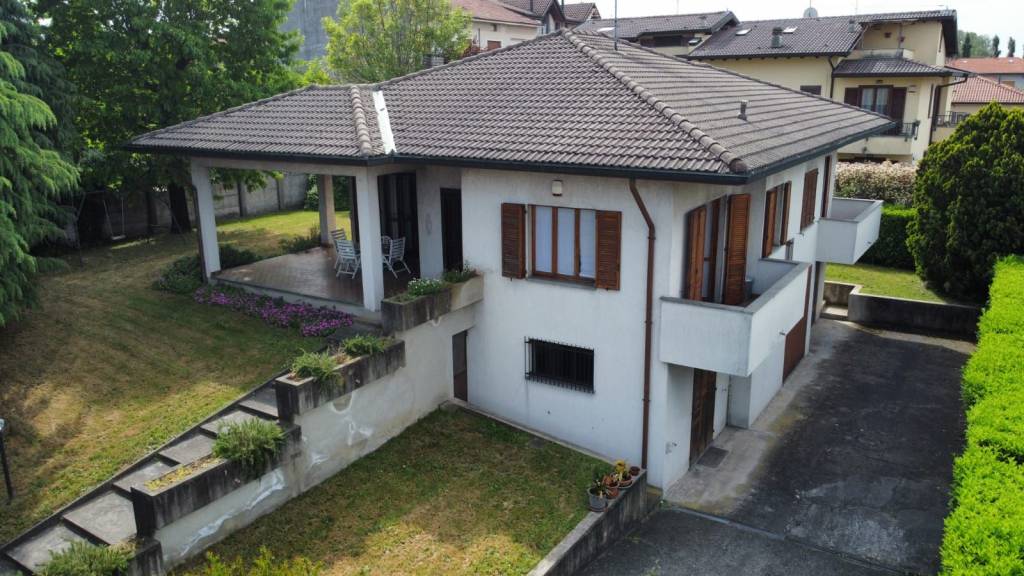casa indipendente in vendita a Cesano Maderno