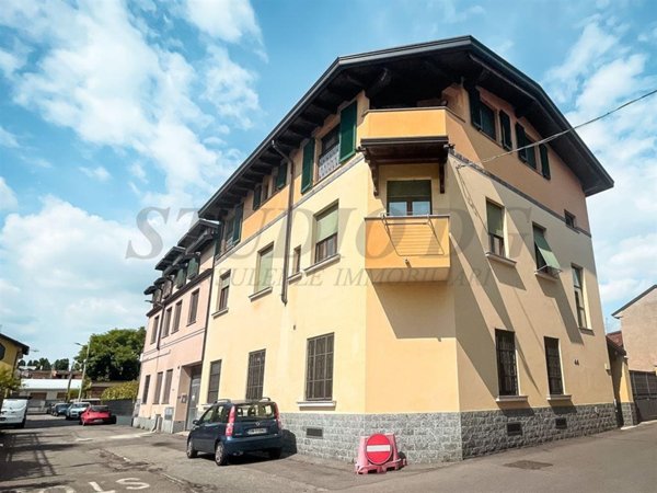 appartamento in vendita a Cesano Maderno in zona Binzago