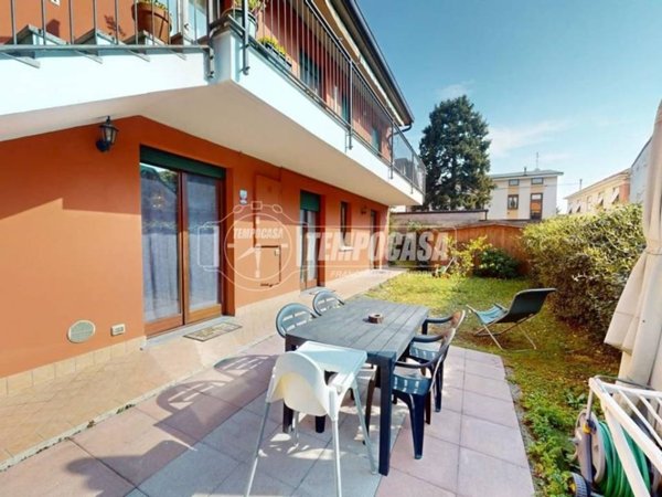 appartamento in vendita a Cesano Maderno in zona Binzago