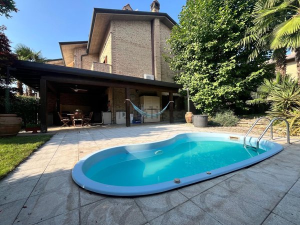 casa indipendente in vendita a Cesano Maderno