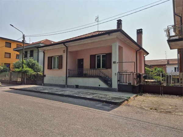 casa indipendente in vendita a Cesano Maderno