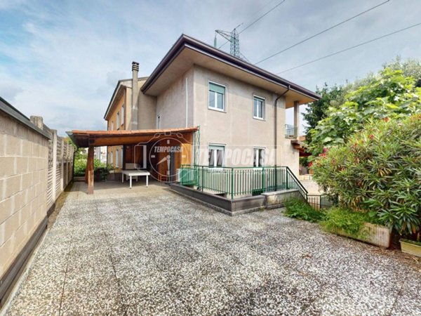 casa indipendente in vendita a Cesano Maderno