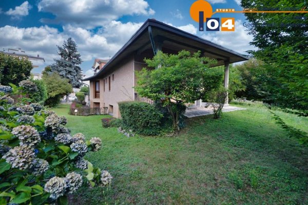 casa indipendente in vendita a Cesano Maderno