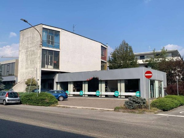 negozio in vendita a Cesano Maderno