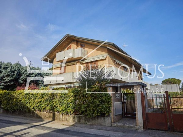 appartamento in vendita a Cesano Maderno in zona Binzago