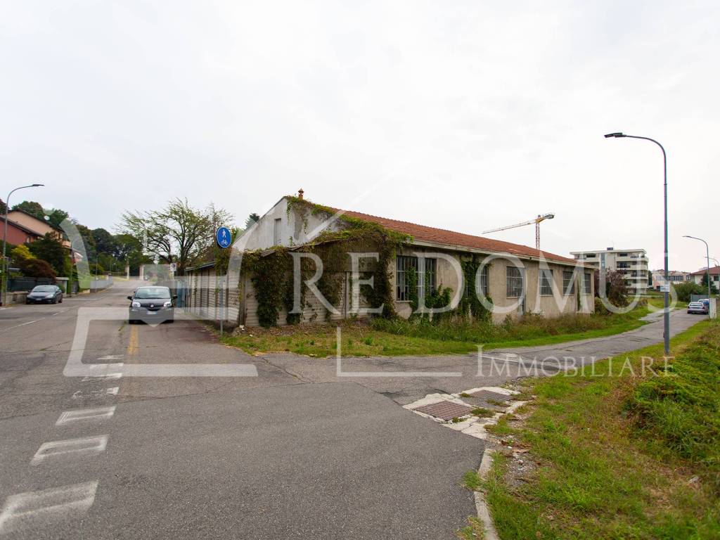locale commerciale in vendita a Cesano Maderno