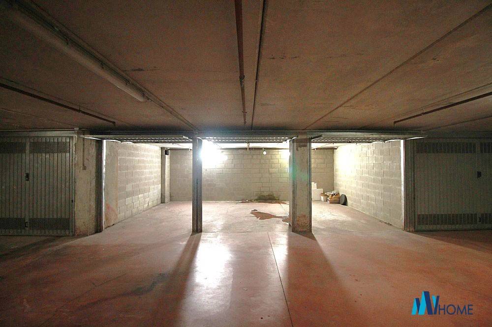 locale di sgombero in vendita a Cesano Maderno in zona Binzago