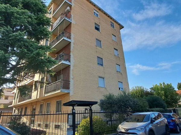 appartamento in vendita a Cesano Maderno in zona Binzago