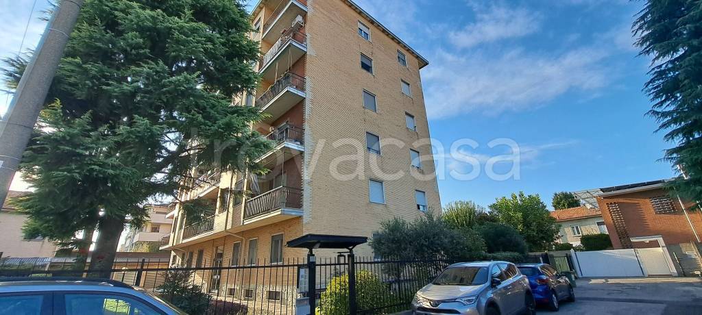 appartamento in vendita a Cesano Maderno in zona Binzago