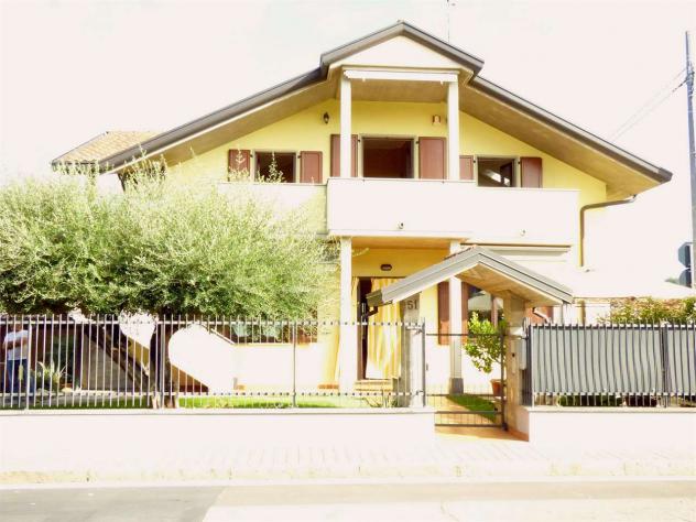casa indipendente in vendita a Cesano Maderno