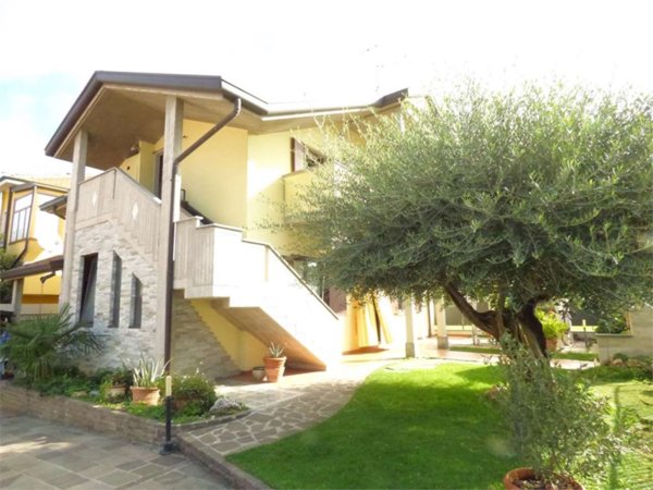casa indipendente in vendita a Cesano Maderno
