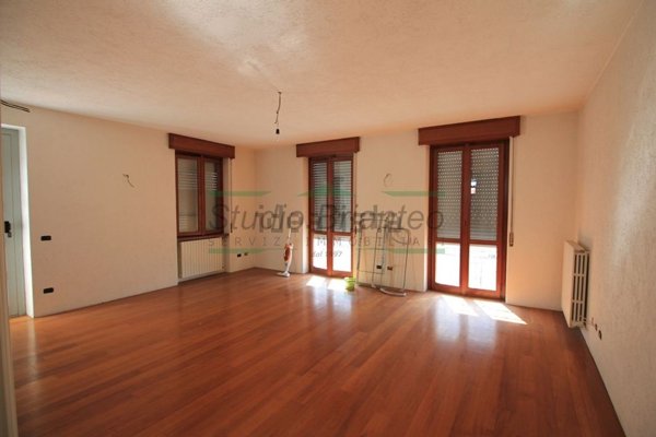 casa indipendente in vendita a Cesano Maderno in zona Binzago