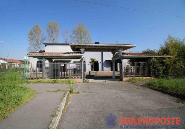 negozio in vendita a Cesano Maderno