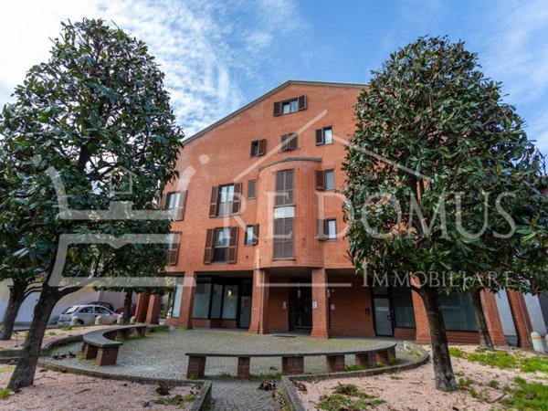 negozio in vendita a Cesano Maderno
