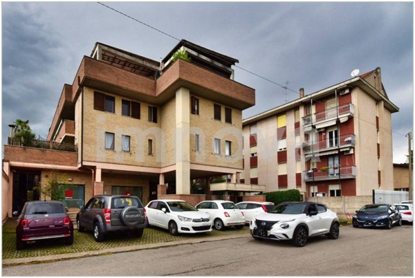 appartamento in vendita a Cesano Maderno in zona Binzago