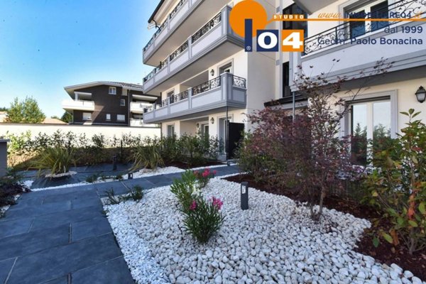 appartamento in vendita a Cesano Maderno in zona Binzago