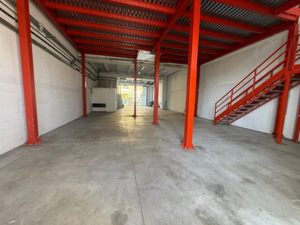 capannone in vendita a Cesano Maderno