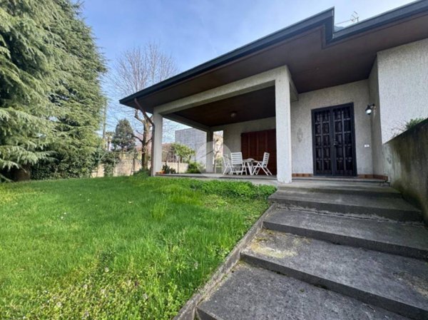 casa indipendente in vendita a Cesano Maderno