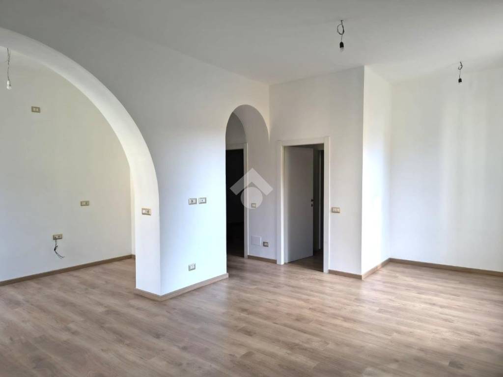 appartamento in vendita a Cesano Maderno in zona Villaggio Snia