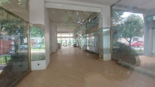 negozio in vendita a Cesano Maderno