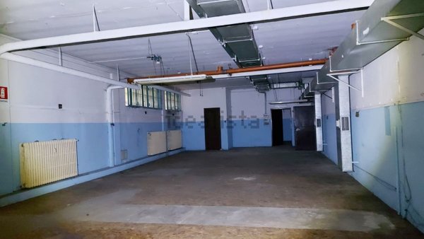 locale di sgombero in vendita a Cesano Maderno