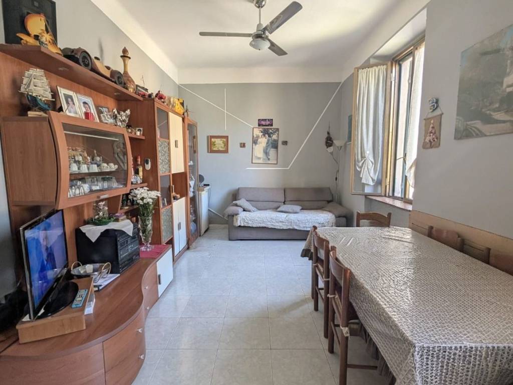 appartamento in vendita a Cesano Maderno in zona Villaggio Snia