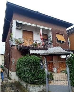 appartamento in vendita a Cesano Maderno in zona Cassina Savina
