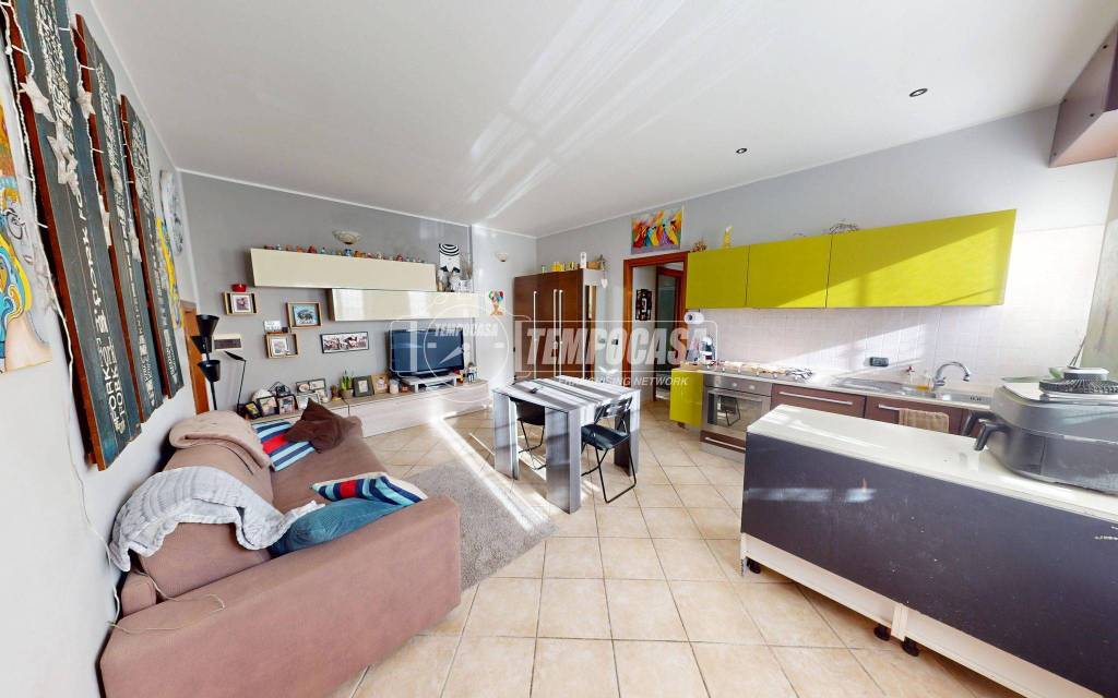 appartamento in vendita a Cesano Maderno in zona Binzago
