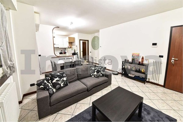 appartamento in vendita a Cesano Maderno in zona Binzago