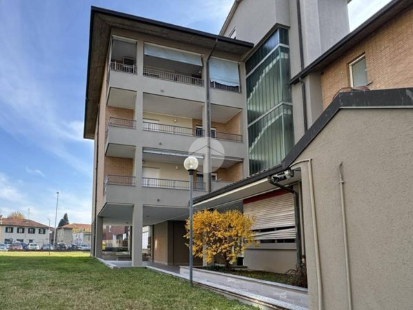 appartamento in vendita a Cesano Maderno in zona Binzago