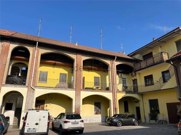 appartamento in vendita a Cesano Maderno in zona Binzago