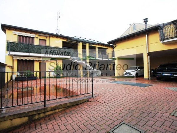 appartamento in vendita a Cesano Maderno in zona Binzago
