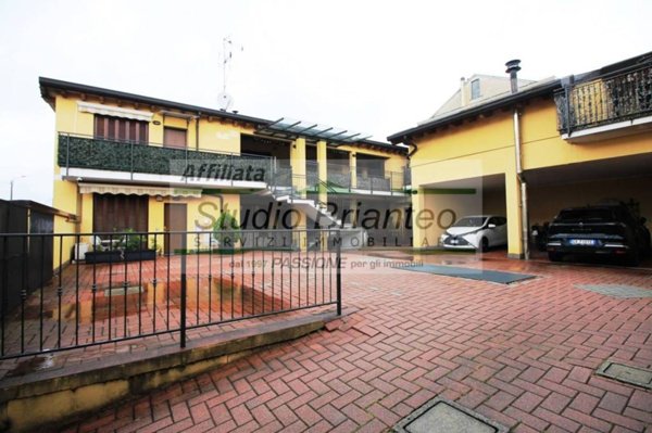 appartamento in vendita a Cesano Maderno in zona Binzago