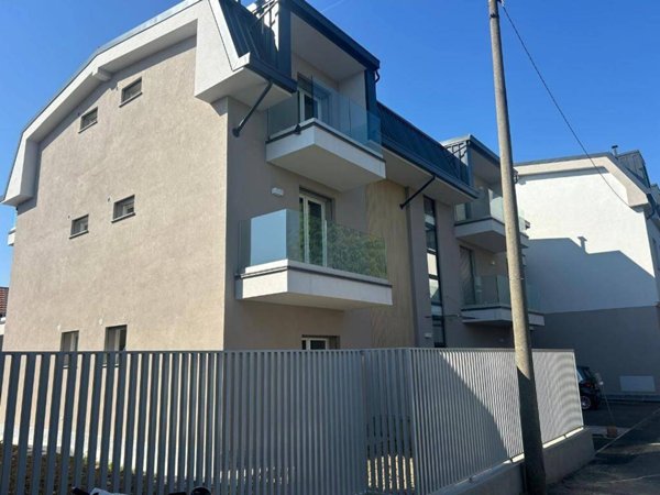 appartamento in vendita a Cesano Maderno in zona Cassina Savina