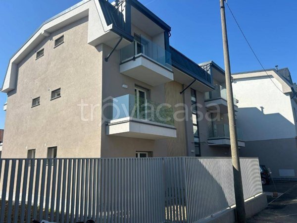 appartamento in vendita a Cesano Maderno in zona Cassina Savina