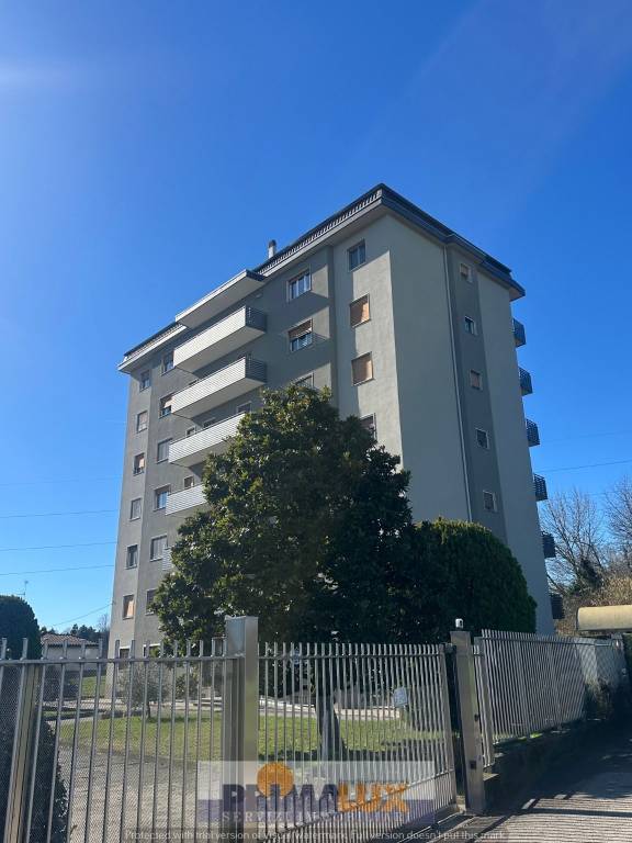 appartamento in vendita a Cesano Maderno in zona Villaggio Snia