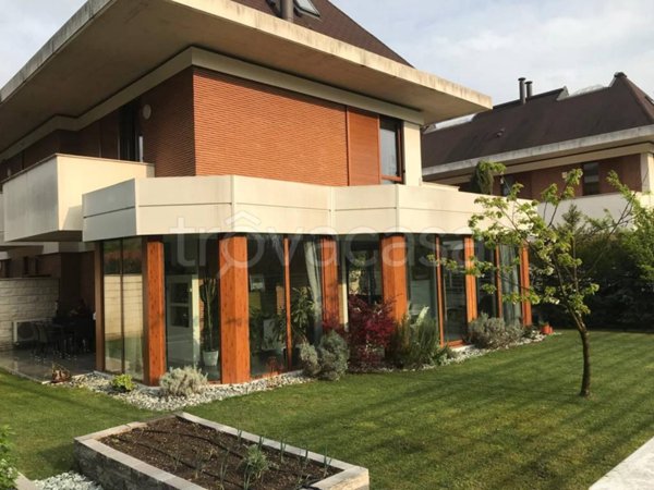 casa indipendente in vendita a Cesano Maderno