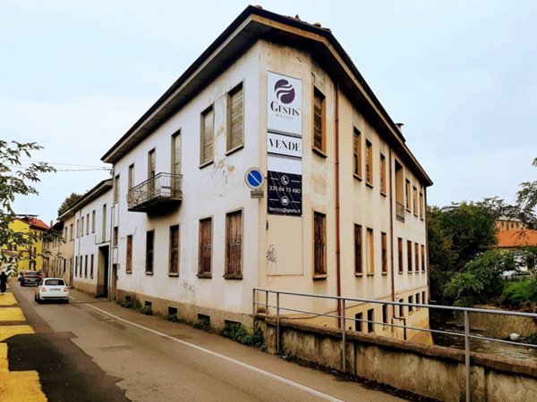 intera palazzina in vendita a Cesano Maderno in zona Binzago