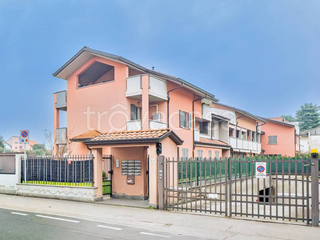 appartamento in vendita a Cesano Maderno in zona Binzago