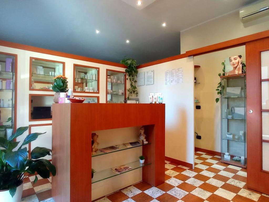 negozio in vendita a Cesano Maderno